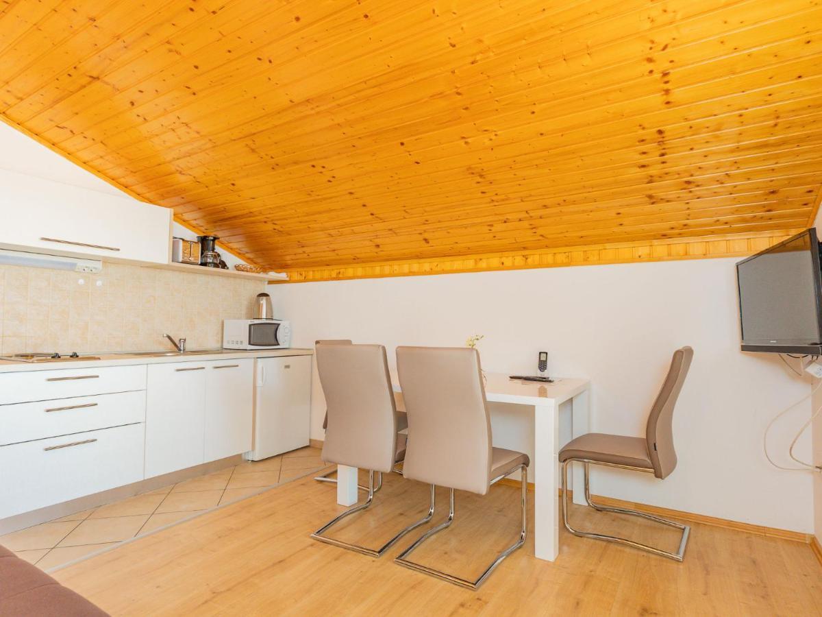Apartment Maja - Srd423 By Interhome Maslenica Eksteriør billede